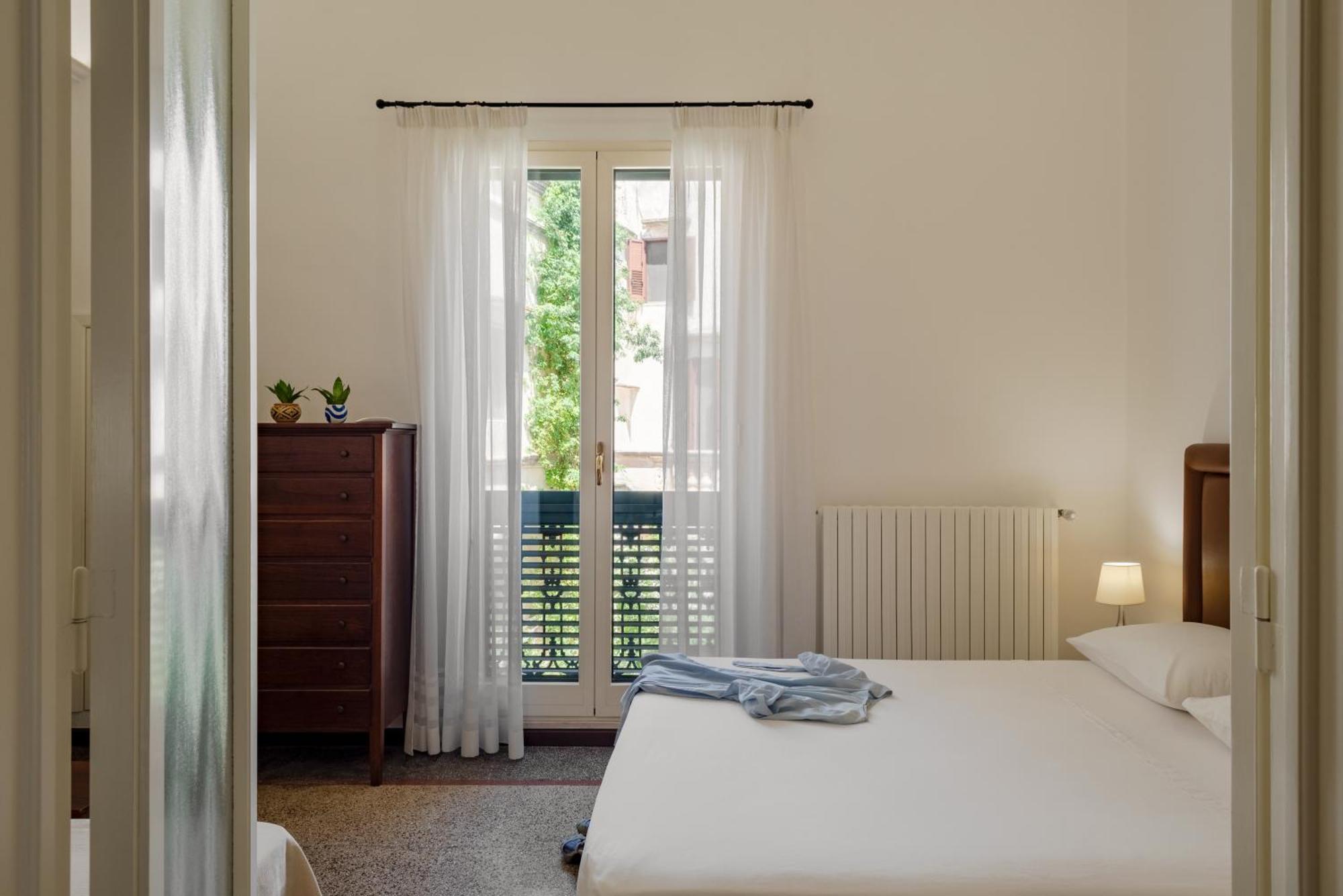 Palazzo De Tomasi B&B กัลลีโปลี ภายนอก รูปภาพ