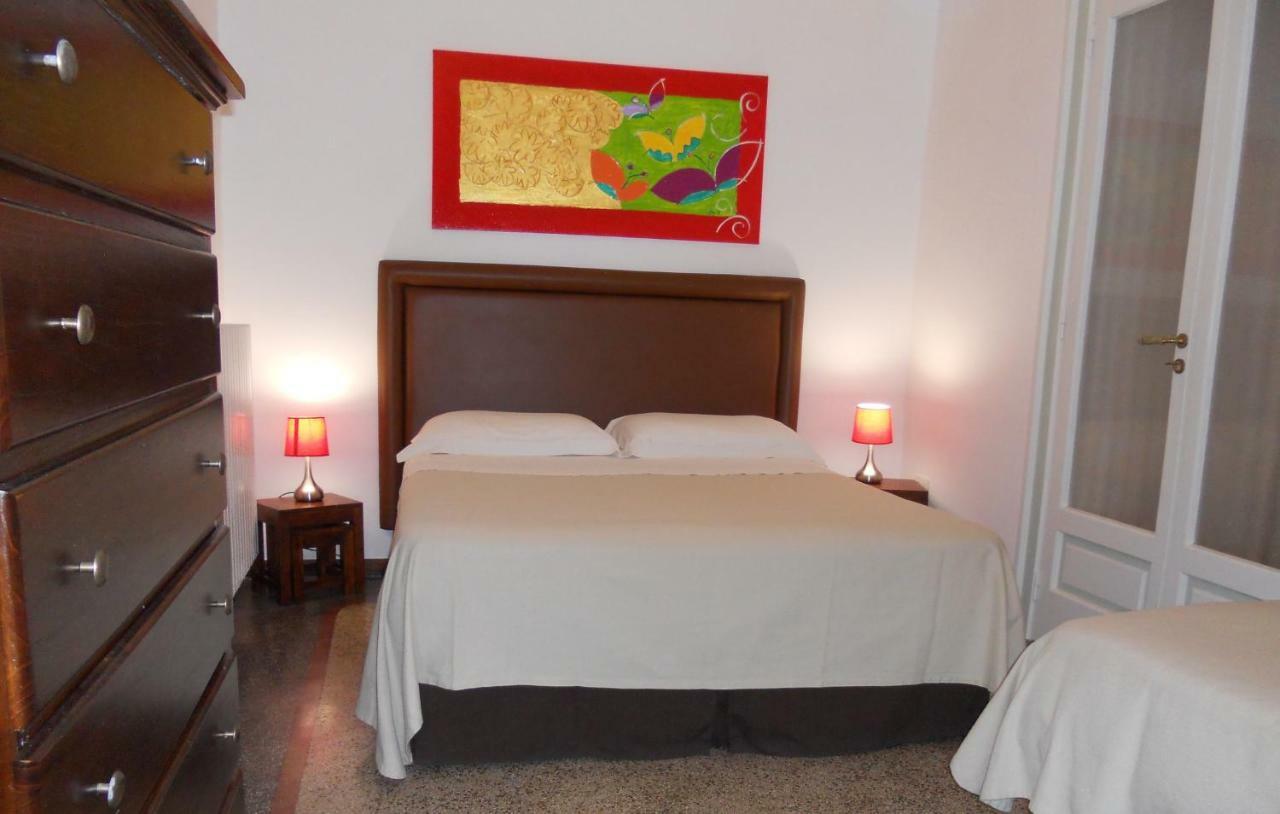 Palazzo De Tomasi B&B กัลลีโปลี ภายนอก รูปภาพ
