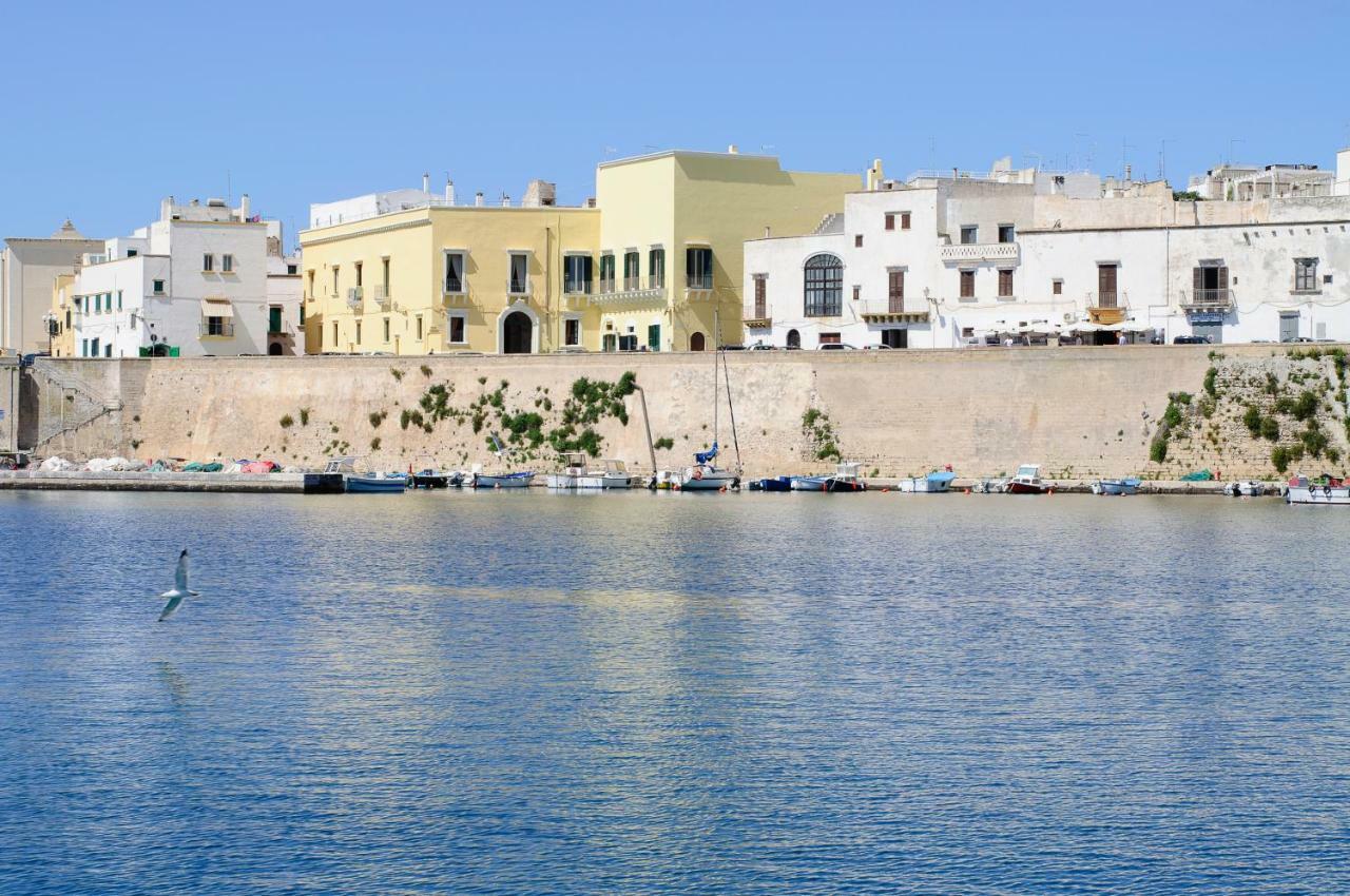 Palazzo De Tomasi B&B กัลลีโปลี ภายนอก รูปภาพ